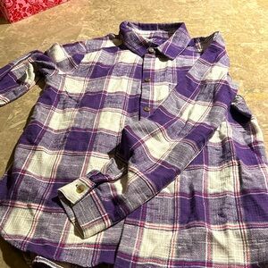 BNWOT size small Zenana plaid shirt